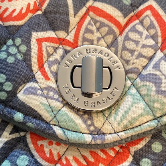 Vera Bradley clutch - Picture 4 of 4